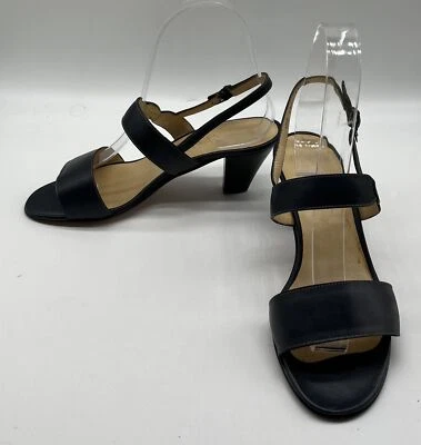 Gucci VINTAGE Navy Leather Double Strap Open Toe Block Heel Sandal sz 37 - Image 1 of 4
