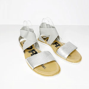 Sandali SOREL Ella argento elasticizzati cinturino basso pelle grigio punta aperta donna 10 - Foto 1 di 5