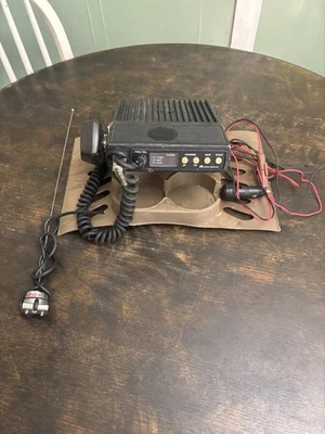Midland Mobile 70-1336B VHF 150-174 MHz Radio & Table Top Mic 70-23058 - Image 1 of 4