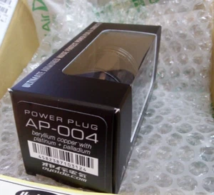 Conector OYAIDE AP-004 BLINDADO Serie Platino Paladio Nuevo - Imagen 1 de 5