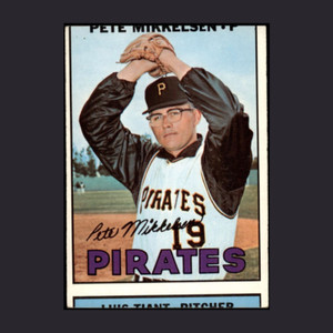 1967 Topps #425 Pete Mikkelsen • Low Grade MISCUT with #377 Luis Tiant