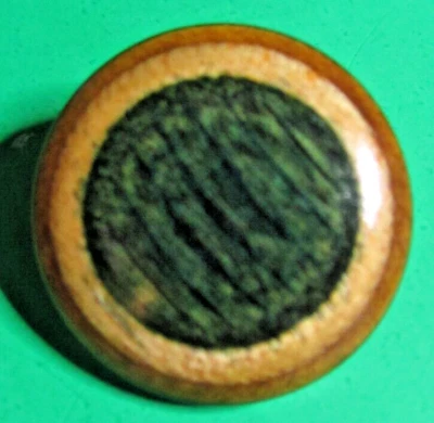1990sCAROL LITTLE 1&1/16" DYED GREEN CENTER LAYERED WOOD METAL SHANK BUTTON-6/40 - Image 1 of 2