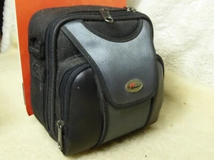 Lowepro Univeral Digital Camera Bag TX30 new - Picture 1 of 2