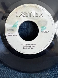 Bob Marley "Keep On Moving"   7"  - Vinyl Record (VG+) - Picture 1 of 2