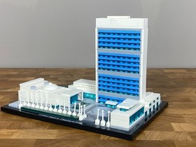 Lego Architecture United Nations Headquarters (21018) RETIRED