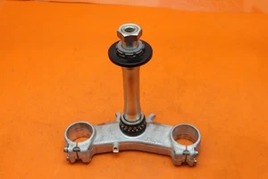 05-06 KAWASAKI NINJA ZX6R OEM HORQUILLA DELANTERA ABRAZADERA INFERIOR TRIPLE ÁRBOL VÁSTAGO - Imagen 1 de 11
