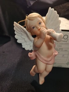 Enesco Klassischer Cherub mit Instrumentenornament 419923 - Bild 1 von 7