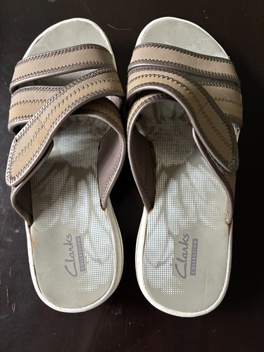 Sandali slip on Clarks usati da donna taglia 7 M marroni