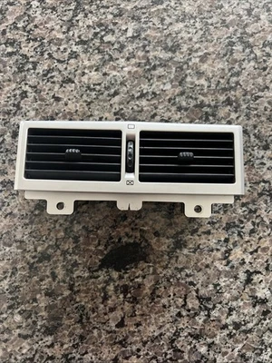 2004 2005 2006 2007 2008 CHRYSLER CROSSFIRE CENTER DASH AC VENT OEM - Image 1 of 4