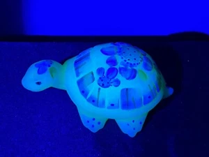 Fenton Uranium Turtle Signed Spindled #105/175 Limited - Picture 1 of 10