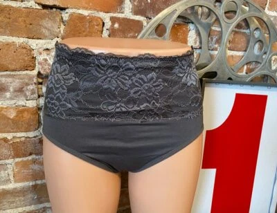 Bragas cortas Rhonda Shear gris oscuro superpuestas de encaje sin costuras nuevas Foto 1 de 2