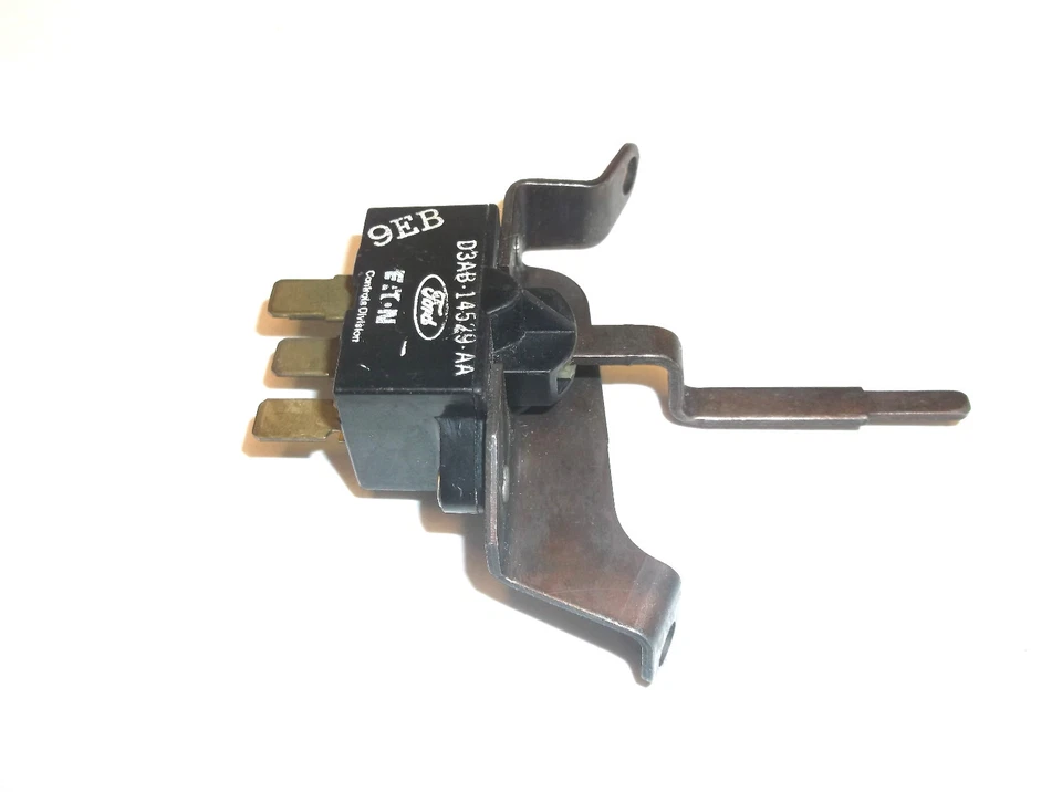 INTERRUPTOR VENTANA PUERTA TRASERA FORD D3AB-14529-AA 73-1977 GALAXIE COUNTRY SQUIRE WAGON Foto 1 de 4