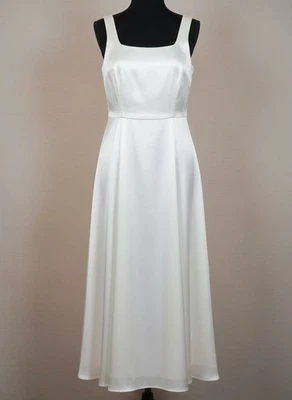 WAYF Elegante Vestido Midi Acampanado Marfil/Blanco Sin Mangas, Top Corsé Talla Mediana Usado en Excelente Condición Foto 1 de 4