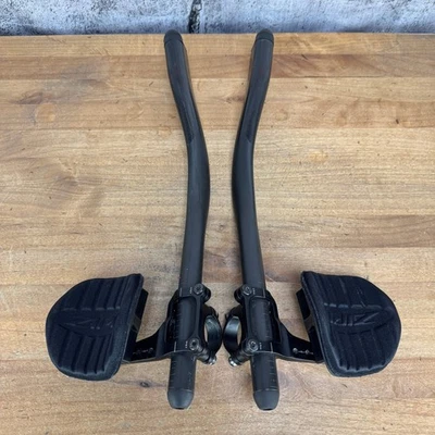 ¡Poco kilometraje! Clip Zipp Vuka con extensiones de carrera de carbono manillar de bicicleta 508 g Foto 1 de 4