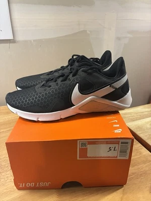 Nike Legend Essential Mujer Negro Gris Blanco Talla 7.5 Mediano Nuevo Foto 1 de 4