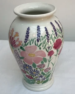 Portmeirion National Trust Hidcote Floral Ceramic Vase 21 cm - Picture 1 of 15