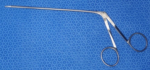 V. Mueller NL3799 Kurze Scissors, Straight, 5 1/2