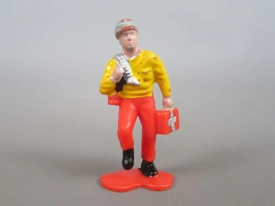 B718 Vintage Figurine Pompiers Valise de Secours Jouet Plastique H 5 cm - Photo 1/4