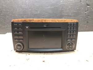 2009-2013 Mercedes W251 R350 Head Command Navigation Radio 6 CD Player F9034 PS - Picture 1 of 11