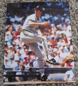 VINTAGE JOHN SMILEY AUTO SIGNED 8 x 10 PHOTO PITTSBURGH PIRATES BUCS RARE - Picture 1 of 1