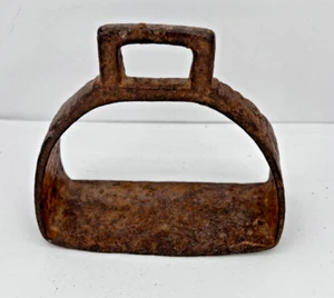 HORSE saddle STIRRUP 1800s French RARE HANDCRAFTED RUSTIC IRON PADDLE - Picture 1 of 10