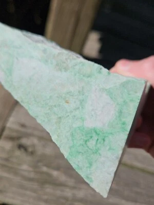 Jadeíta siberiana jade áspero, 375 g Foto 1 de 4