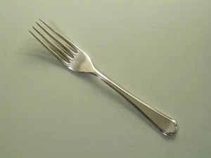 WALKER & HALL Cutlery - ST JAMES Pattern - Dessert  Fork / Forks - 7" - Picture 1 of 3