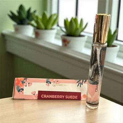 Tabbeau Place Cranberry Suede Eau De Parfum 10 ml 0,33 oz Novo - Imagem 1 de 3