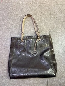 michael kors handbag used Well Loved Tote! - Picture 1 of 8
