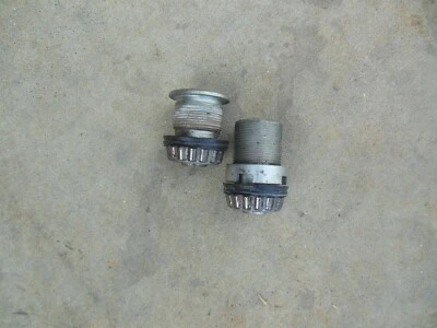 2008 Honda Shadow Aero 750 VT750C PARAFUSOS DE BRAÇO OSCILANTE TRASEIRO, ROLO CÔNICO DE ROLAMENTO - Imagem 1 de 4