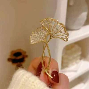 1Ct Round Cut Simulated Diamond Ginkgo Leaf brooches pins 14k Yellow gold plated - Picture 1 of 8