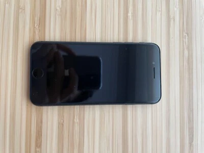 Apple iPhone 8 - 64GB - Gris Espacial (Libre). Parta reparar. - Imagen 1 de 4