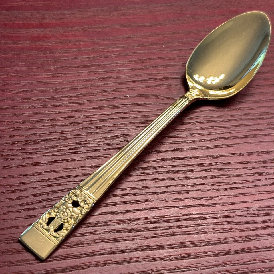 Placa Comunitaria Coronación Oneida Tono Dorado E.P. Cuchara sopera ovalada de postre de latón Foto 1 de 4