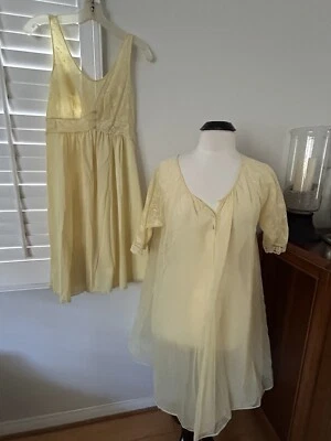 CAMISÓN Y BATA VINTAGE VANITY FAIR AMARILLO CLARO GASA NAILON ENCAJE TALLA 32 Foto 1 de 4