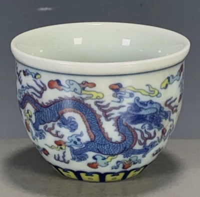 Taza de té china Ming Chenghua azul y blanco Doucai porcelana dragón fénix 3,15" Foto 1 de 4
