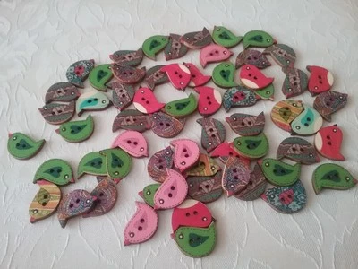 Knöpfe, Vögel, (K213),Holz, mehrfarbig, 60 Stück, 20 X 15 mm - Bild 1 von 4