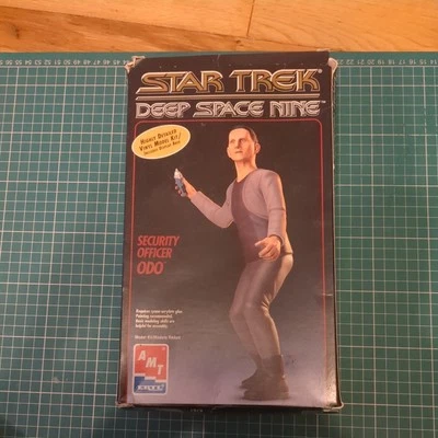 AMT Ertl 8761 Star Trek Deep Space Nine Vinyl Model Kit - Security Officer Odo - Image 1 of 4
