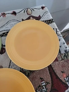Vintage Fiestaware 9 In Plates Chartreuse, Yellow - Picture 1 of 3
