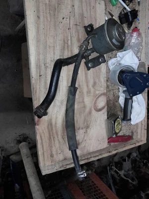 1984-1988 Toyota Pickup Power Steering Resivor Tank With Lines - Image 1 of 3