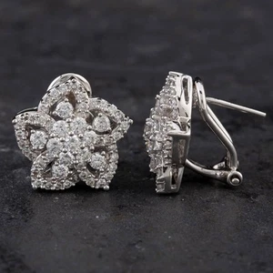 Second Hand 18ct White Gold 1.75ct Brilliant Cut Diamond 5 Point Star Openwor... - Picture 1 of 1