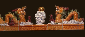 LARGE VINTAGE CERAMIC CHINESE FACING DRAGONS ROOF CRESTING - Picture 1 of 7