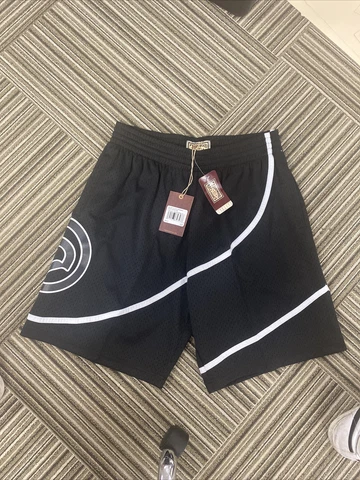 NEW MITCHELL AND NESS ATLANTA HAWKS HWC SWINGMAN SHORTS LARGE Cover