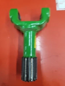 John Deere Splined Yoke N119322 - Picture 1 of 7
