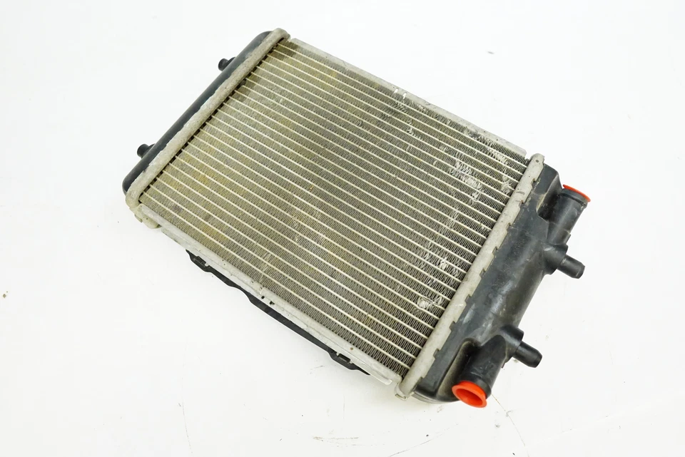 Audi RS3 2017-2020 radiador auxiliar enfriador 8K0121212C Foto 1 de 4