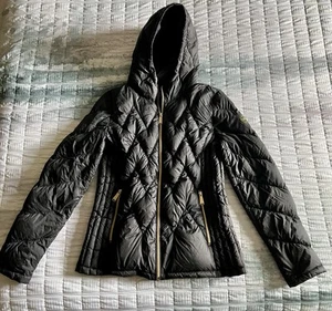 MICHAEL KORS Black Packable Down Fill Puffer Jacket Goldtone Accents Size Medium - Picture 1 of 22
