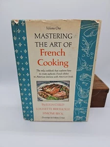 Julia Child ~ Mastering the Art of French Cooking ~ Volume One - Picture 1 of 19