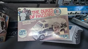 The Dukes Of Hazzard Boss Hoggs Hauler Van Plastic Model Kit 1-3218 - SEALED - Picture 1 of 1