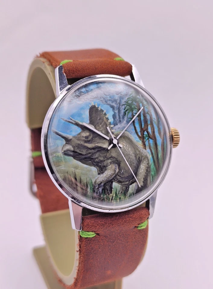 Pieza Única Reloj Obra de Arte Cuadrante Pintado a Mano Dinosaurio Raketa Cuero Mecánico Foto 1 de 4