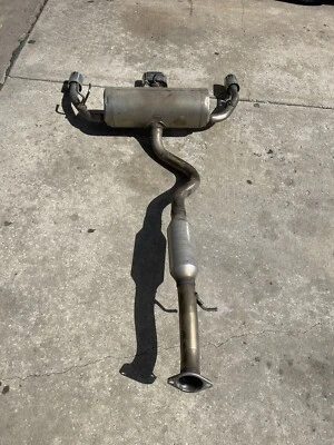 2023+ TOYOTA GR COROLLA OEM ESCAPE COMPLETO (3400 millas) Foto 1 de 4