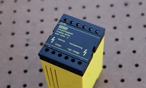 BENDER ISOMETER AGH150W-4 COUPLING DEVICE - Picture 1 of 3
